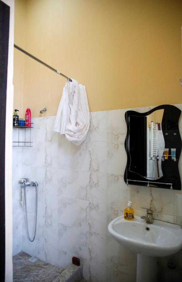 Apartment On Chubinashvili 30 Tbilisi Esterno foto